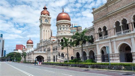 Sultan Abdul Samad Building: An Architectural Marvel and Historical Landmark Await in Kuala Lumpur!